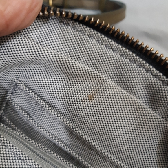 COPY - Fossil leather crossbody - Picture 14 of 16